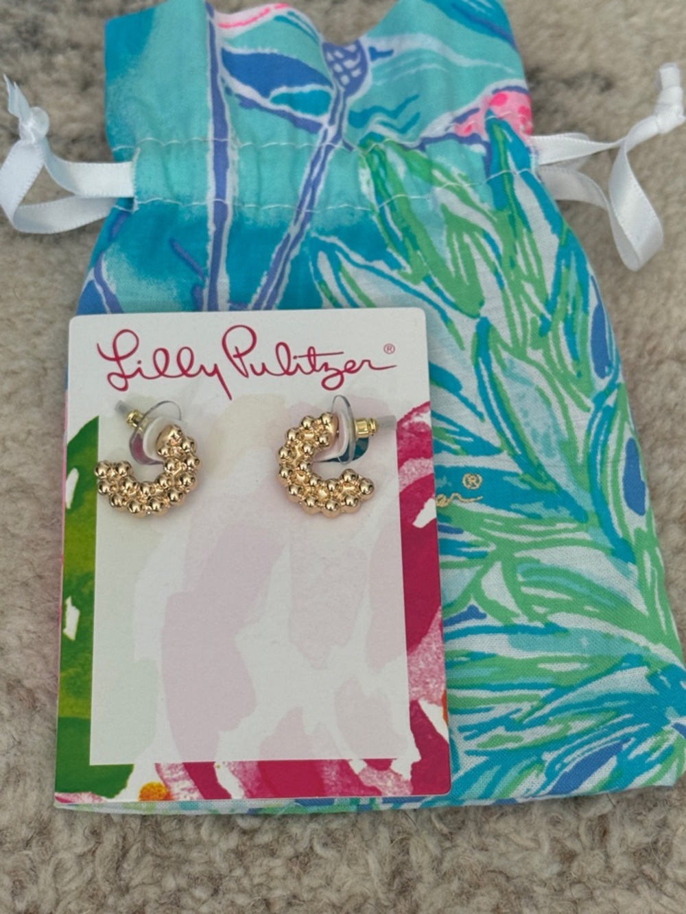 ⭐️ NEW ⭐️ Lilly Pulitzer ⭐️ Worth A Look Gold Hoop Earrings with Jewelry Bag